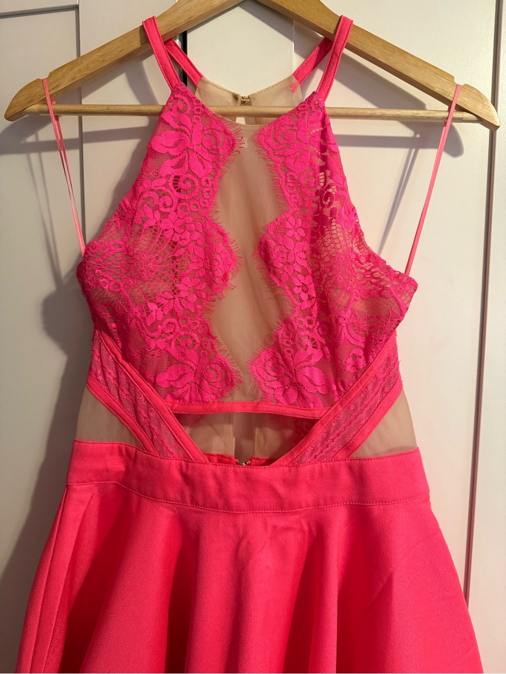 Luxxel My Perfect Valentine Dress in Hot Pink and Nude - Picture 5 of 10
